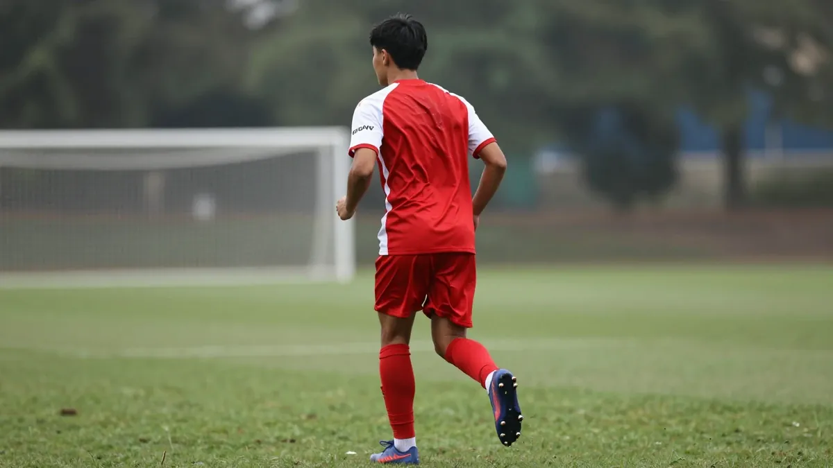 Seven Arsenal youth players joined first-team training ahead of Tuesday's League Cup tie with Fleetwood Town, with...