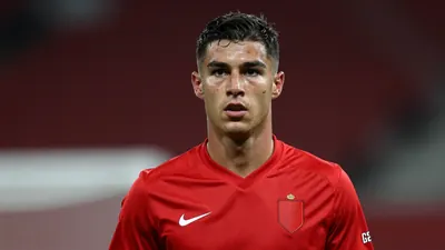 Fleetwood Town sign Rhys Bennett from Man United after 16 years at Old Trafford