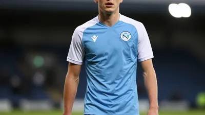 Fleetwood Town has signed young midfielder Noah Mawene from Preston North End