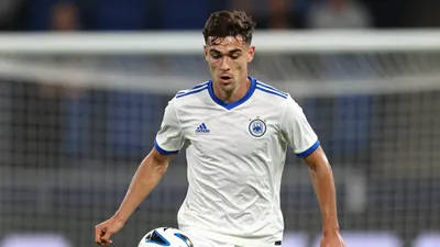 Fleetwood Town has signed young defender Rhys Bennett from Manchester United, with the 22-year-old set to join the League...